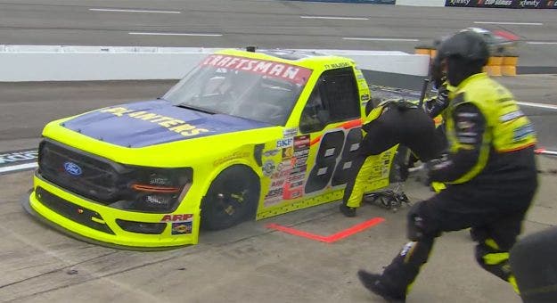 Majeski suffers flat tire after battle with Heim