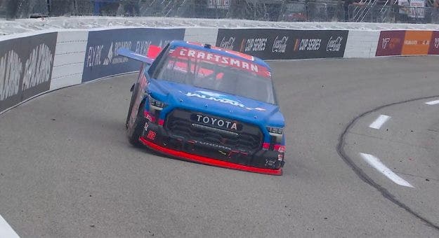 Stewart Friesen suffers tire issue, contacts wall hard